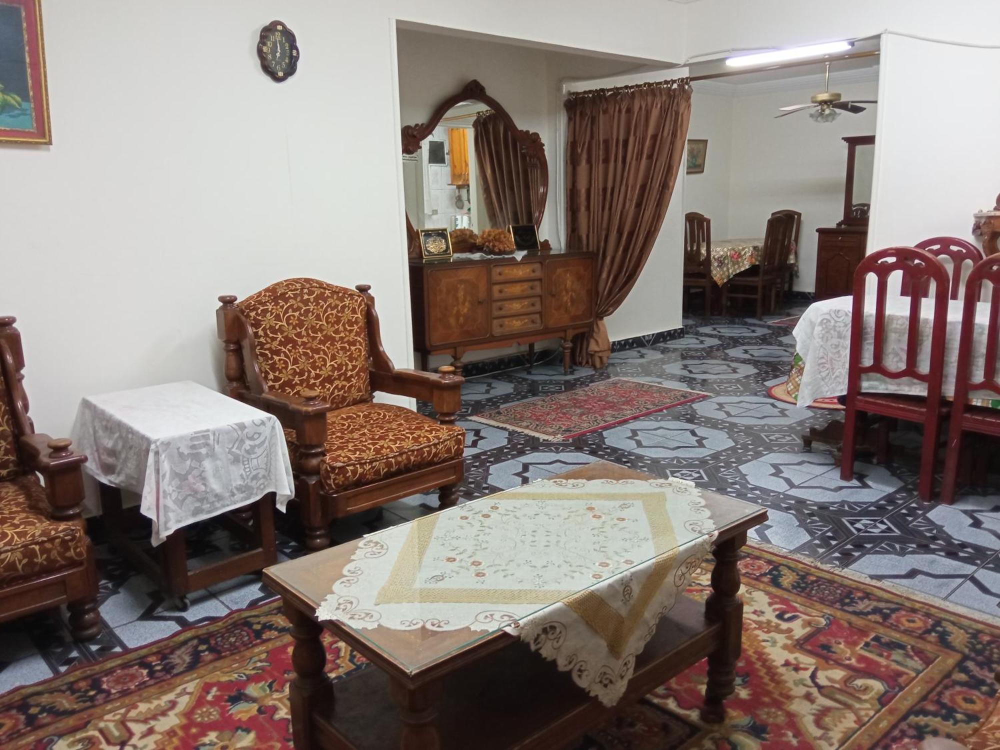 لمحبي السكن المميز من الأشقاء العرب والمصرين 150م مفروشة مطلة على شارع جمال عبد الناصر * Alexandria